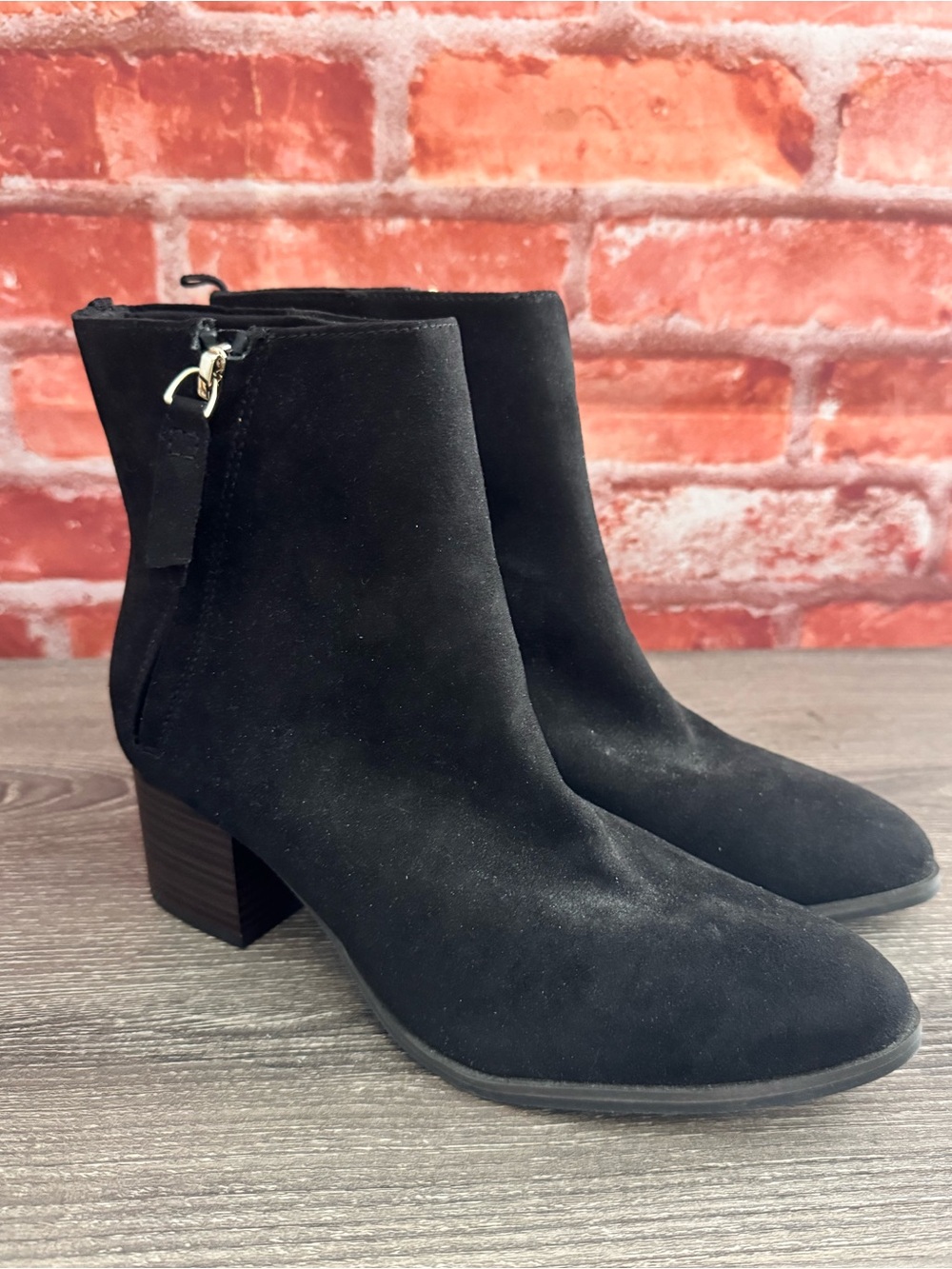 Old Navy Black Faux Suede Shorts Boots Womens Size 7 Bootie NWOT